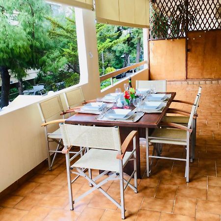 Waitnsea Apartment Атина Екстериор снимка