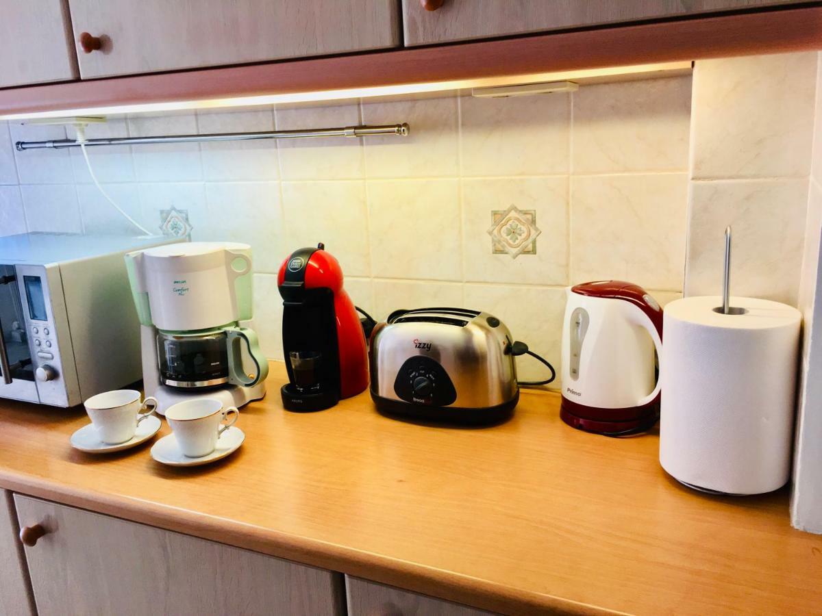 Waitnsea Apartment Атина Екстериор снимка